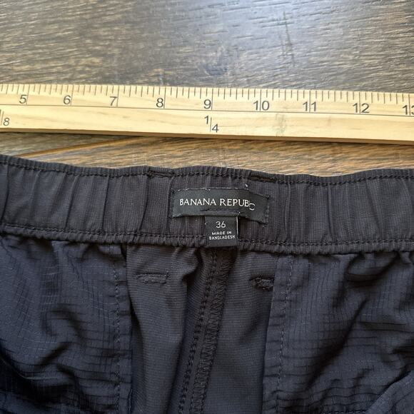 Banana Republic Men’s Tech Shorts Size 36 Black Stretch Quick Dry Casual Golf - Picture 3 of 7